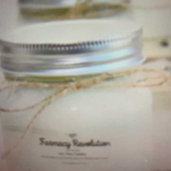 Brand New!!  Natural & Organic Candle & Soaps Gift Set - Picture 3 of 7